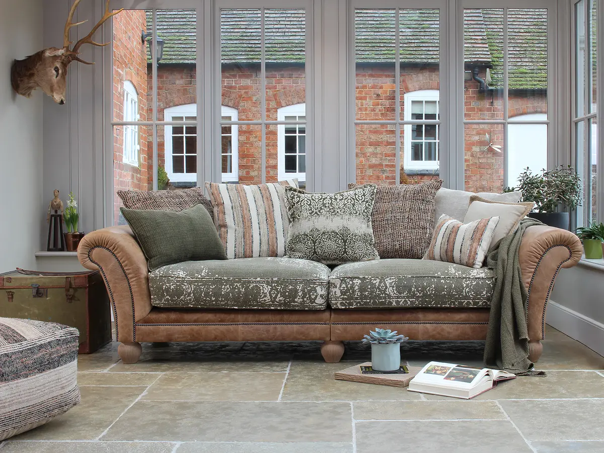 Grand Sofa